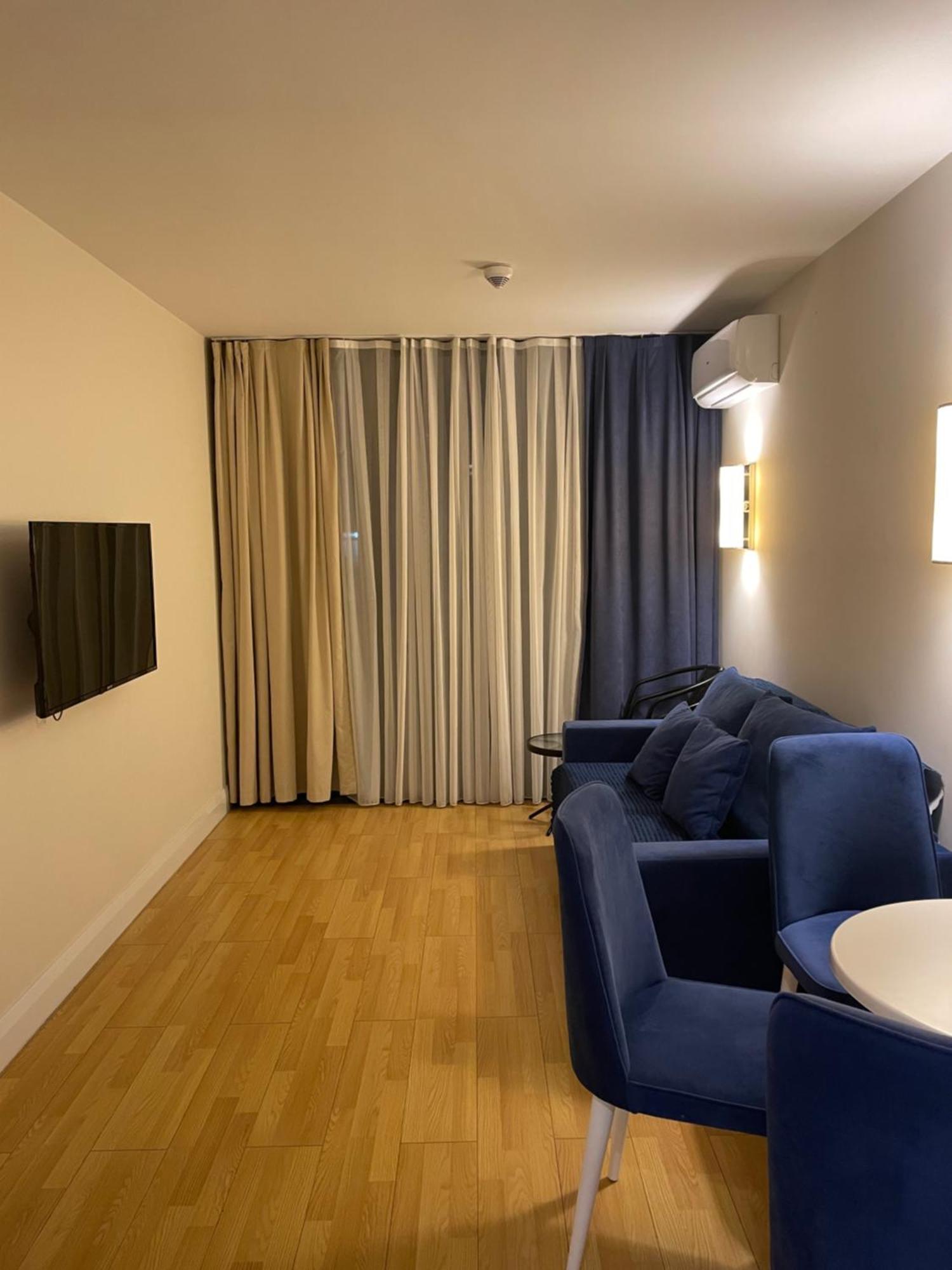 Sea View Апартаменти *